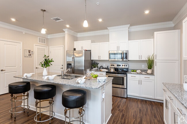 2BR, 2BA - 1,278SF
