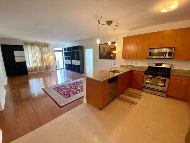 Charming 2Bedroom/2Bath Condo in Heart of ... - Charming 2Bedroom/2Bath Condo in Heart of ...