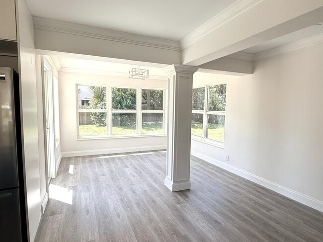 Photo - 442 SW 14th Ct