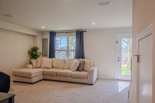 Photo - 8679 Stevenson Ln