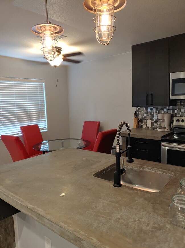 Photo - 2518 McCarran St Unidad Apartment #1