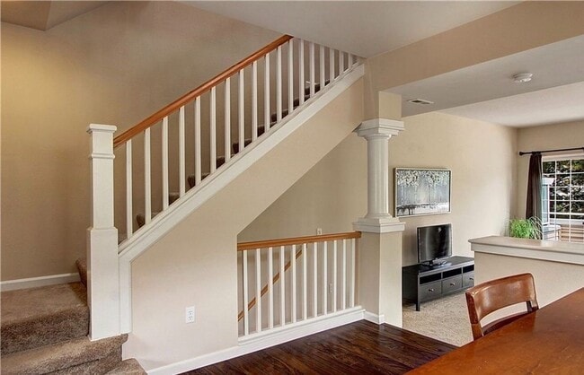 Photo - Bellevue Townhouse!!!