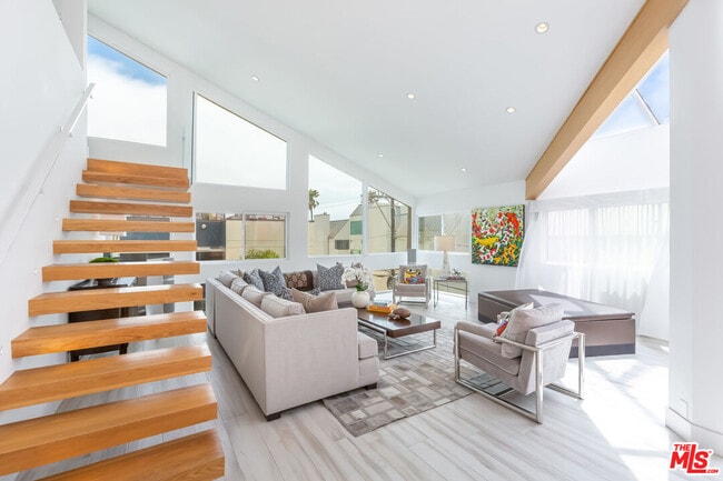 Photo - 18 Union Jack St Unidad 302