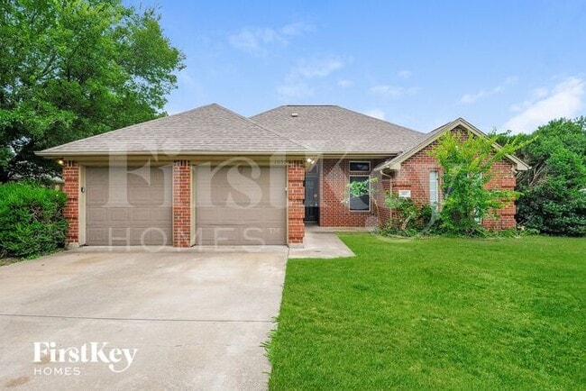 Photo - 1057 Matthew St House