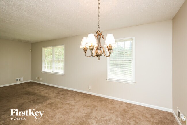 Photo - 149 Tuscany Cir NW