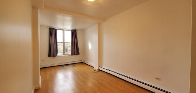 Bedroom - 2549 E 18th St Unit WALK-IN APT