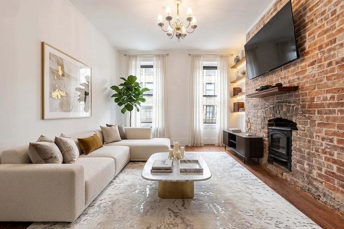 Photo - 318 W 36th St. Unidad 5A
