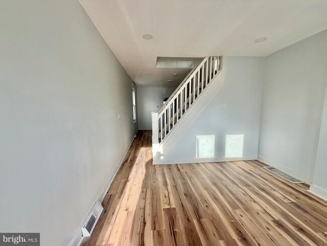 Photo - 726 Genesee St