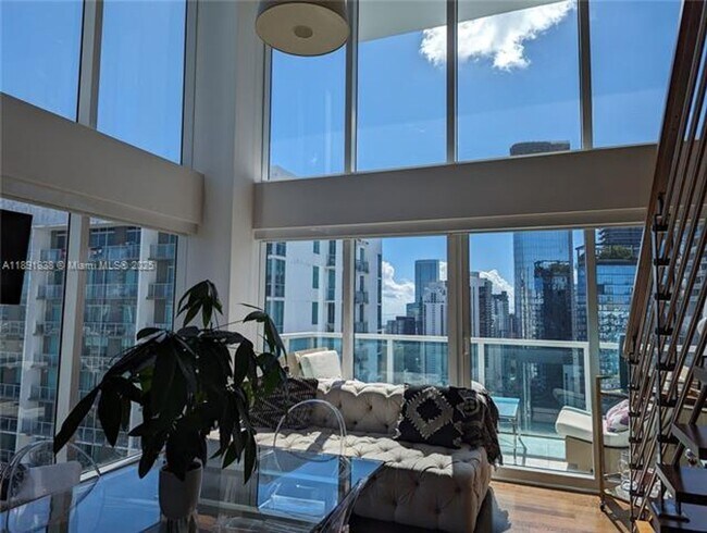 Photo - 41 SE 5th St Unidad 41 SE 5th St 2302