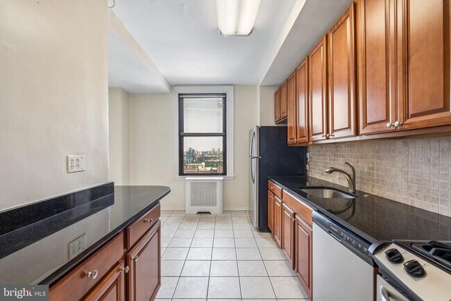 Photo - 2031 Locust St Unit 1701