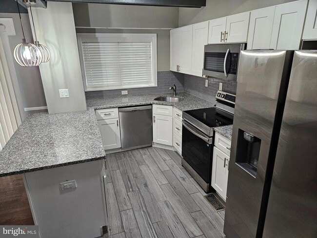 Photo - 1285 Cedarcroft Rd