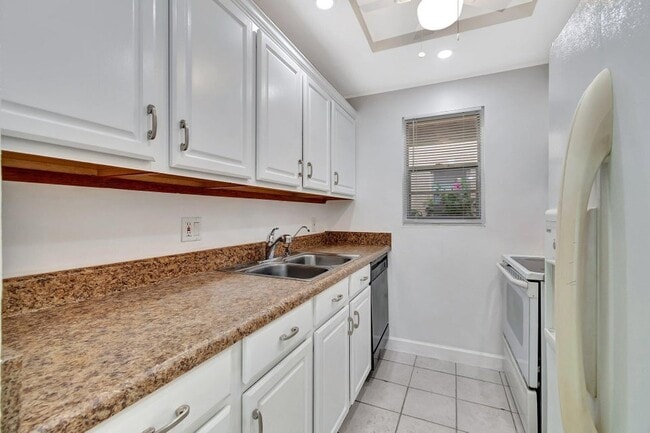 Photo - 650 SW 2nd Ave Condo Unit 150