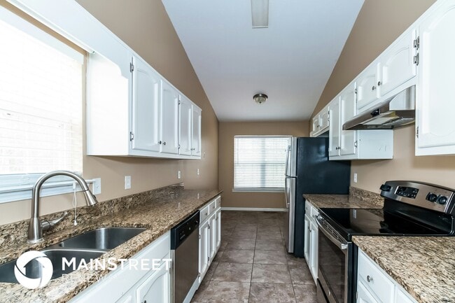 Photo - 515 Shaggy-Hickory Tr