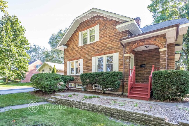 Photo - 223 N Biermann Ave