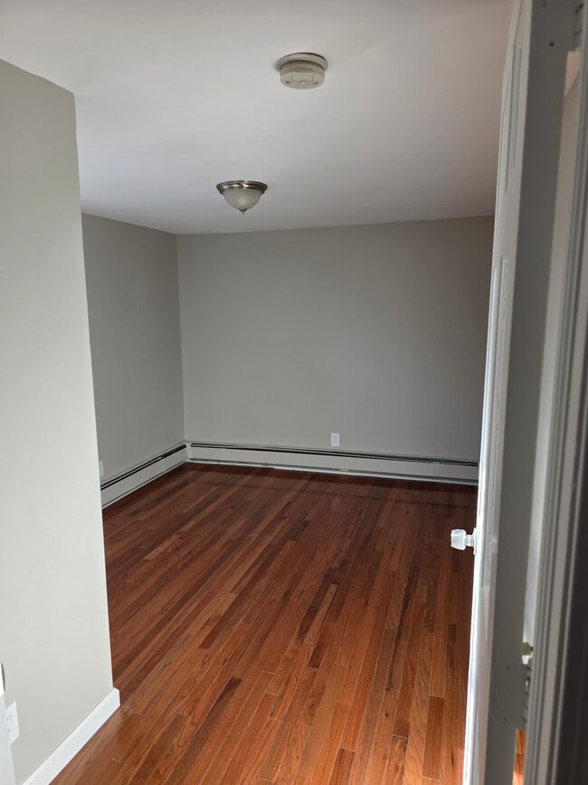 Photo - 28 Ridgeway St Unit A