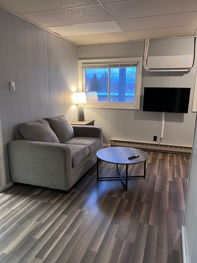 Photo - 331 Main St Unidad #2