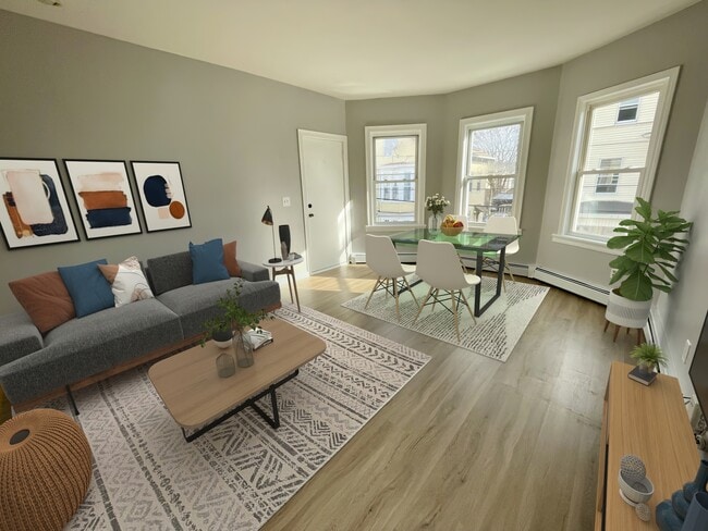 Building Photo - 48 Pekin St Unit 1 Rental
