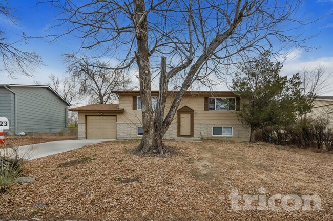 Building Photo - 2023 Ventura Dr