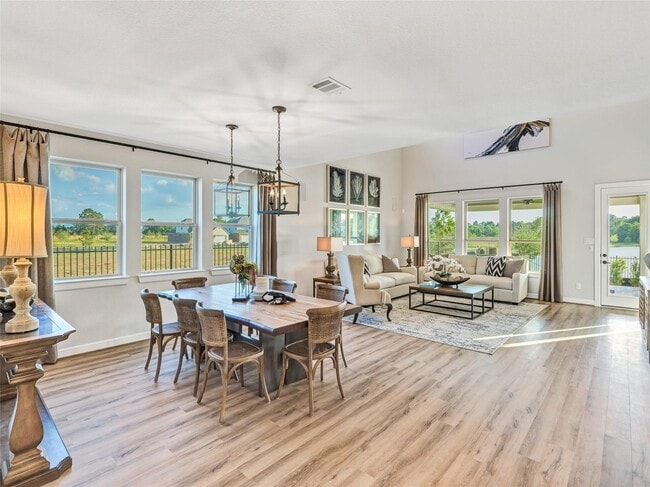Photo - 11 Shumard Oak Dr