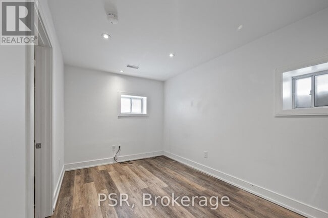 Photo - 965 Briar Hill Ave