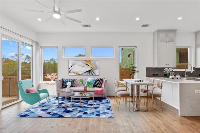 Building Photo - 4020 Valley View Rd Unit A