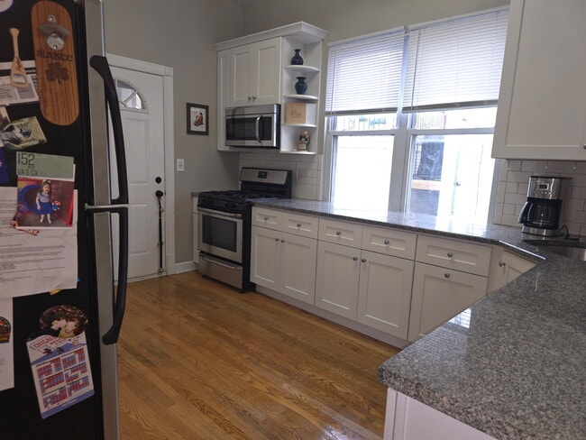 Photo - 2131 W Wellington Ave Apartments Unit 1F