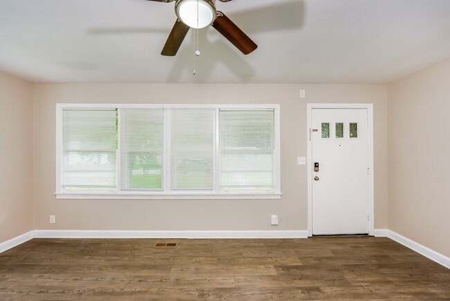 Photo - 433 Orchid Rd