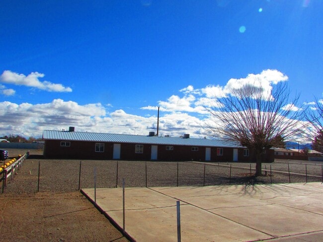 2 Bedroom - 1 Bath Fully Furnished Apartment - 2 Bedroom - 1 Bath Fully Furnished Apartment Unidad 1521 S. Granite -  3