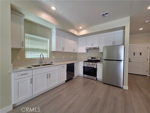 652 W Grand Ave