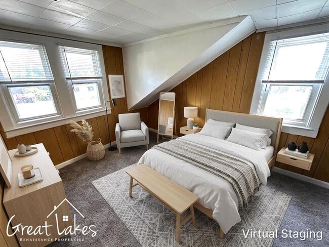 Photo - Fabulous 2 bedroom / 1 bathroom, 2-story home now available for rent!