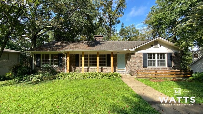 Building Photo - Wonderful 4 Bedroom Home in Mountain Brook!