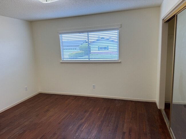 870 Pearl Dr