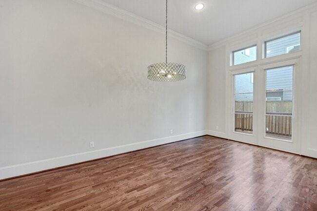 Photo - 5731 Kiam St