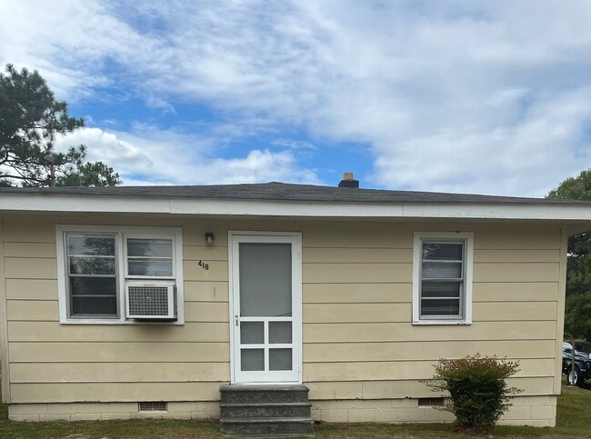Building Photo - 2-Bedroom Home in Spring Lake