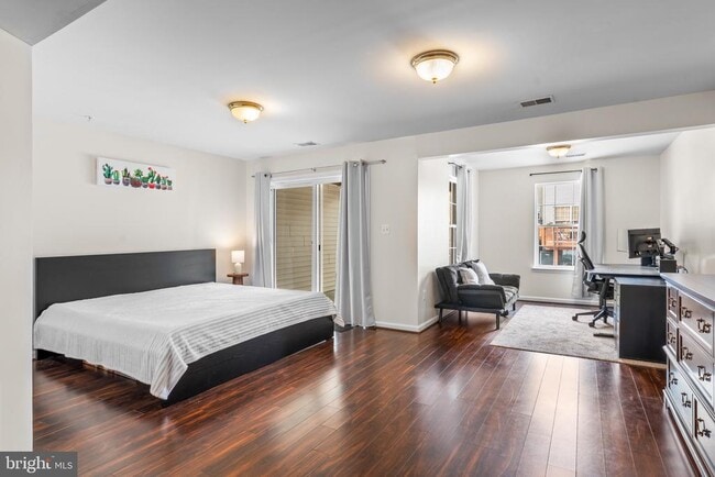 Photo - 2552 Blue Water Blvd