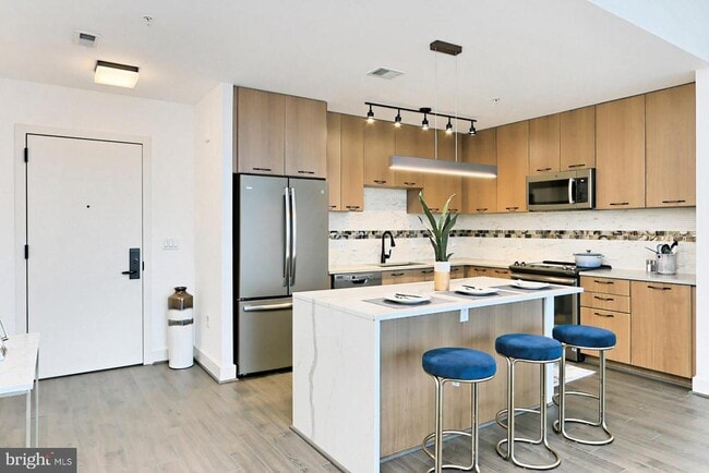 Photo - 1897 Oracle Way Unidad VARIES