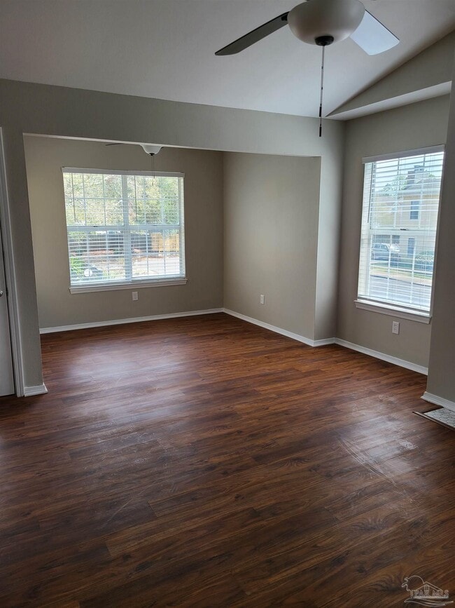Photo - 501 E Burgess Rd