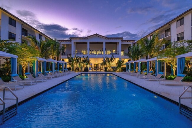 Las residencias en Monterra Commons - The Residences at Monterra Commons 55+