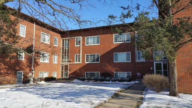 Photo - Amazing 2 Bedroom - 1 Bath Condo in University Heights