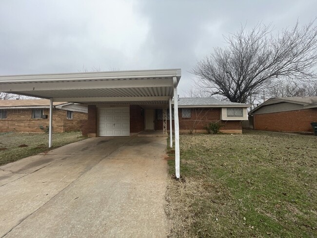 Photo - Charming 3-Bed, 1.5-Bath Home in Del City – Spacious Backyard & Garage!