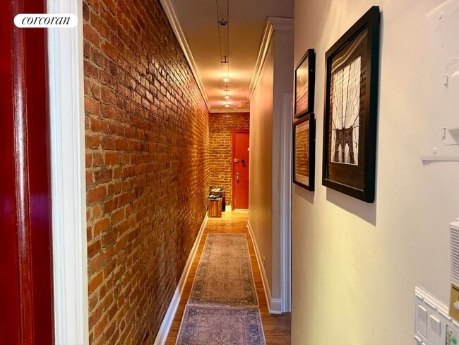 Photo - 880 W 181st St