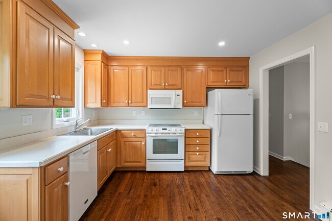 Photo - 831 Nut Plains Rd