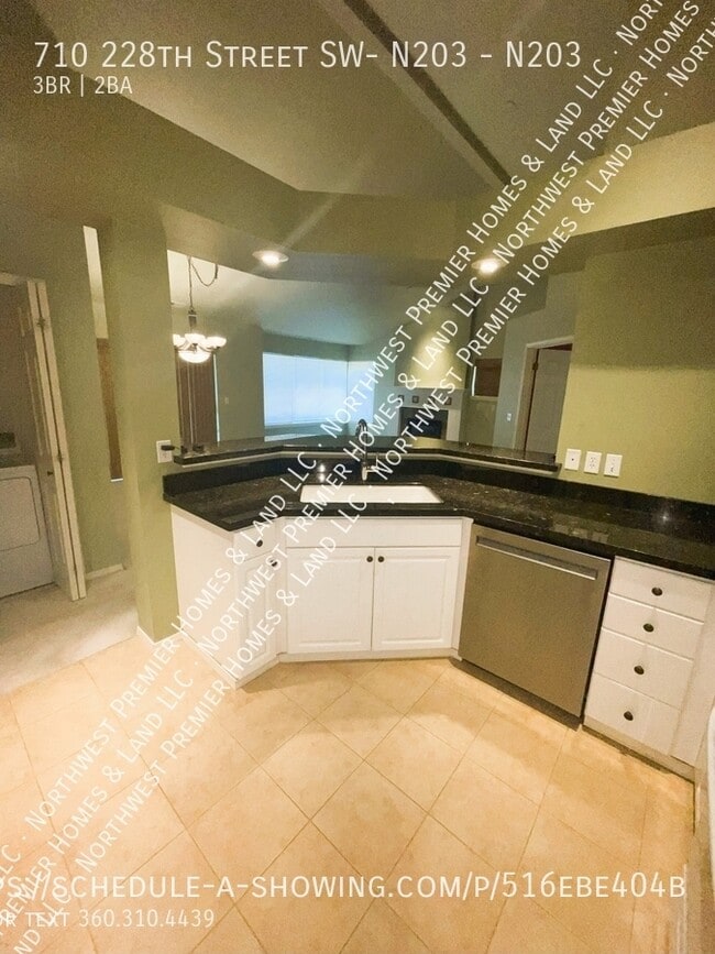 Photo - 710 228th St SW