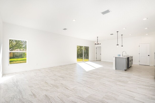 Photo - BRAND NEW! 4/2 PALM BAY!