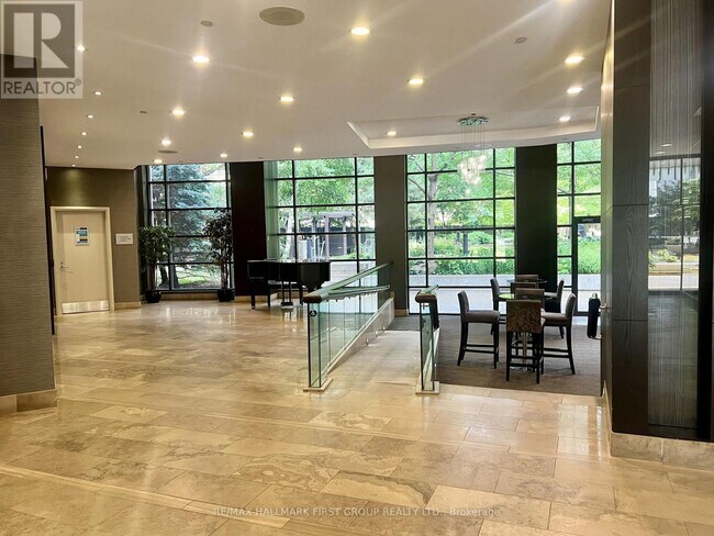Photo - 33 Sheppard Ave E
