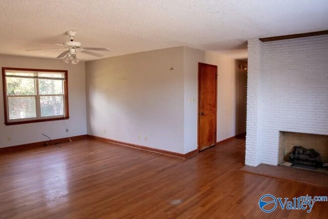340 Jeff Rd NW