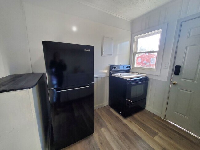 Photo - 204 S 5th St