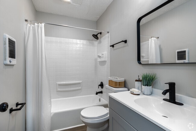 2BD, 1BA - 950SF