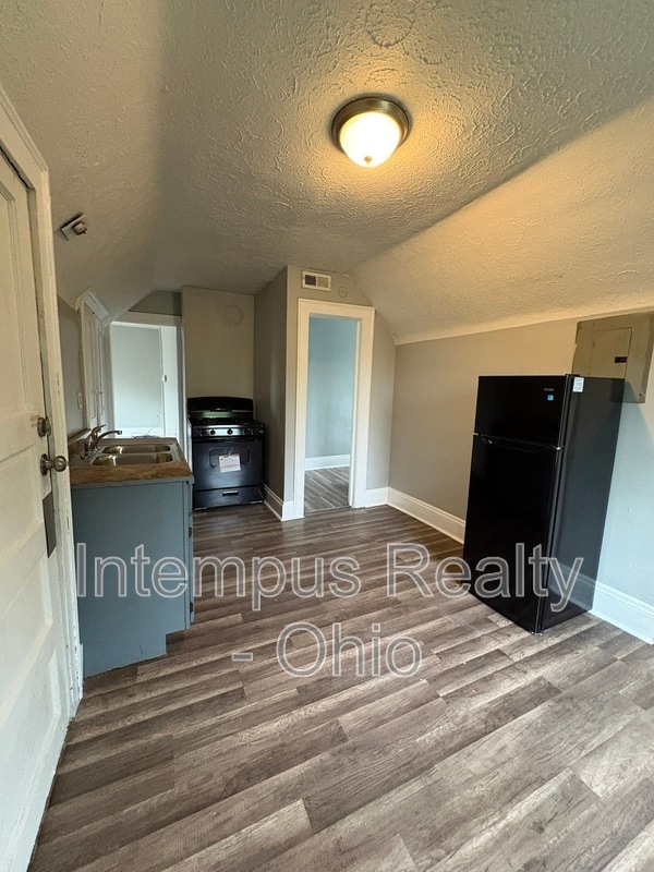 Photo - 942 Eddy Rd