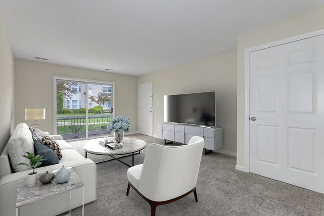 Photo - Whitehall Gardens